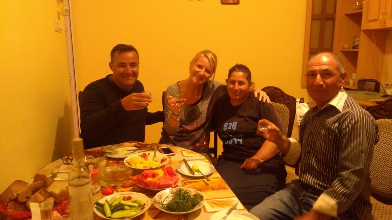 Проживание в семье The Lichk Lodge Lichkʼ-37