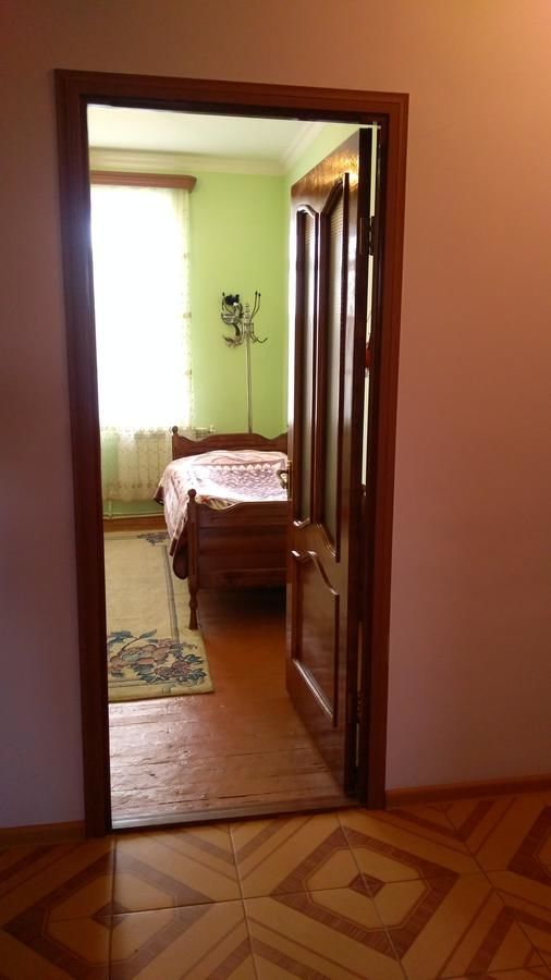 Проживание в семье The Lichk Lodge Lichkʼ