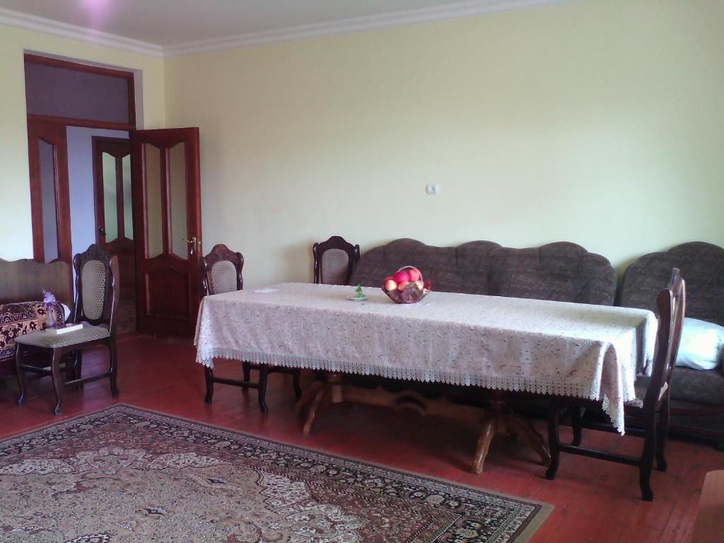 Проживание в семье The Lichk Lodge Lichkʼ-50